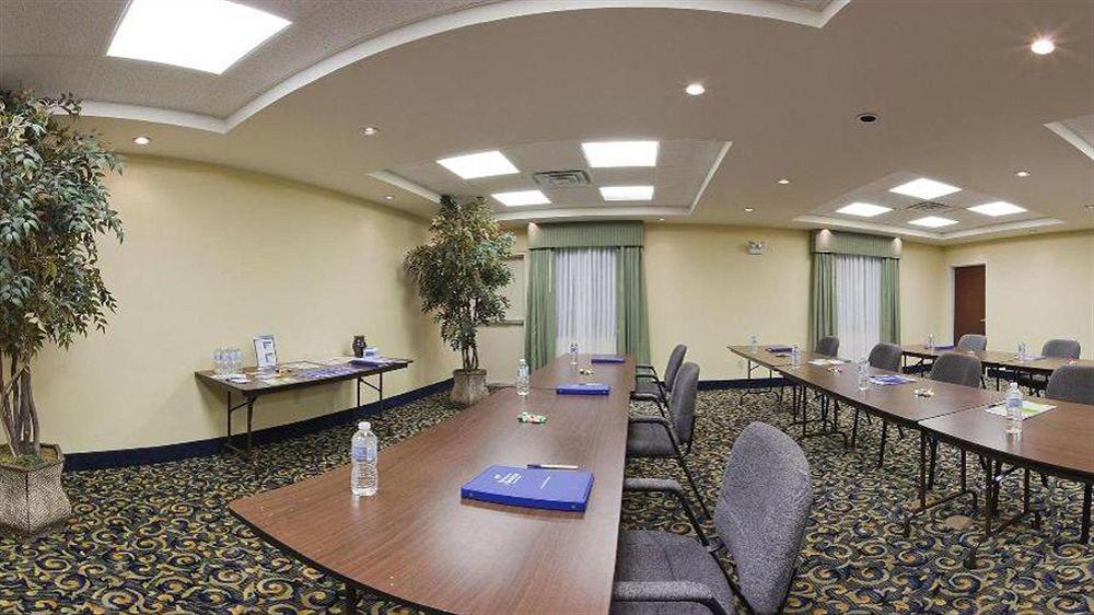 Holiday Inn Express Hotel & Suites Pampa, An Ihg Hotel Buitenkant foto