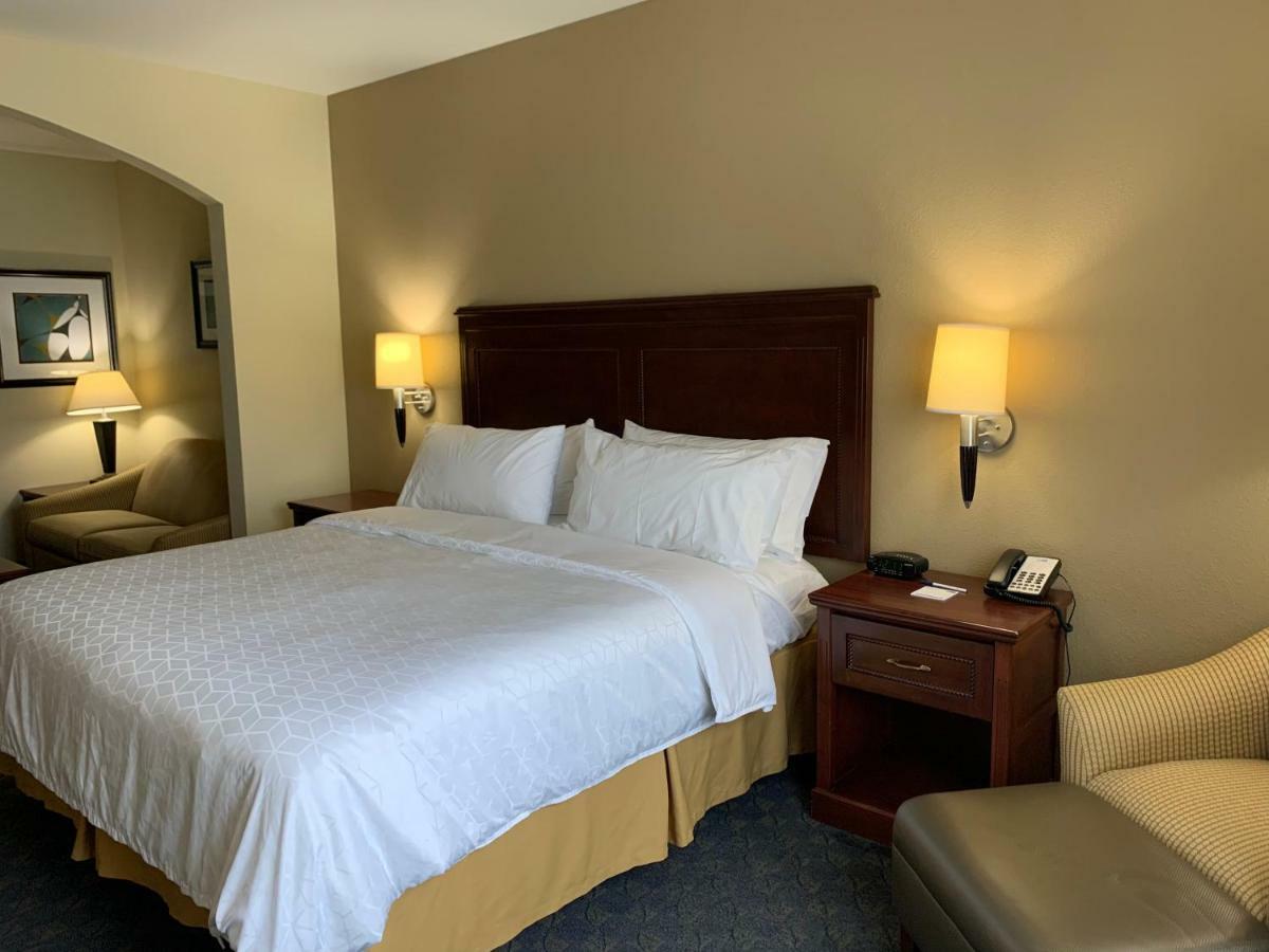 Holiday Inn Express Hotel & Suites Pampa By Ihg Buitenkant foto