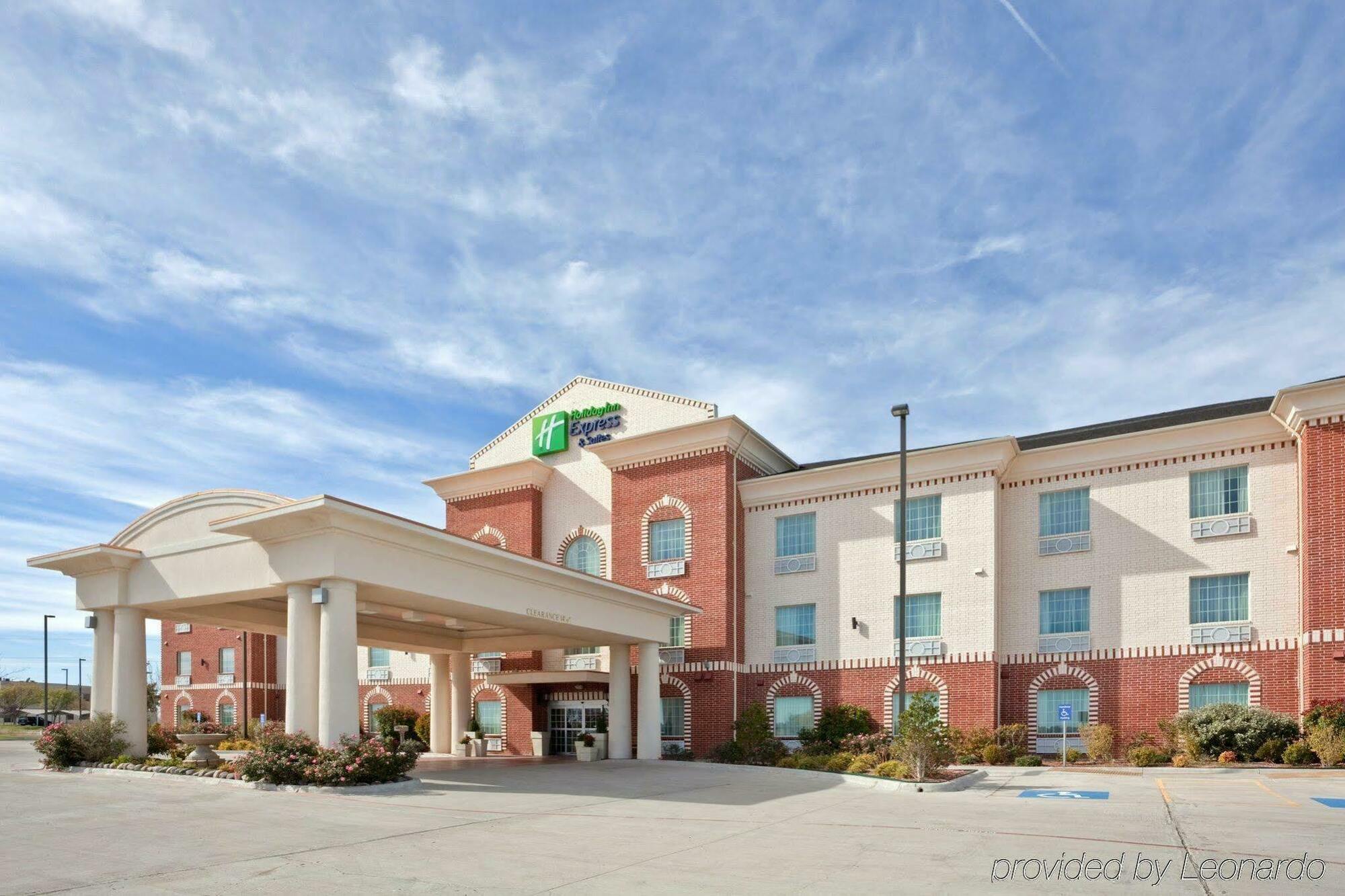 Holiday Inn Express Hotel & Suites Pampa By Ihg Buitenkant foto