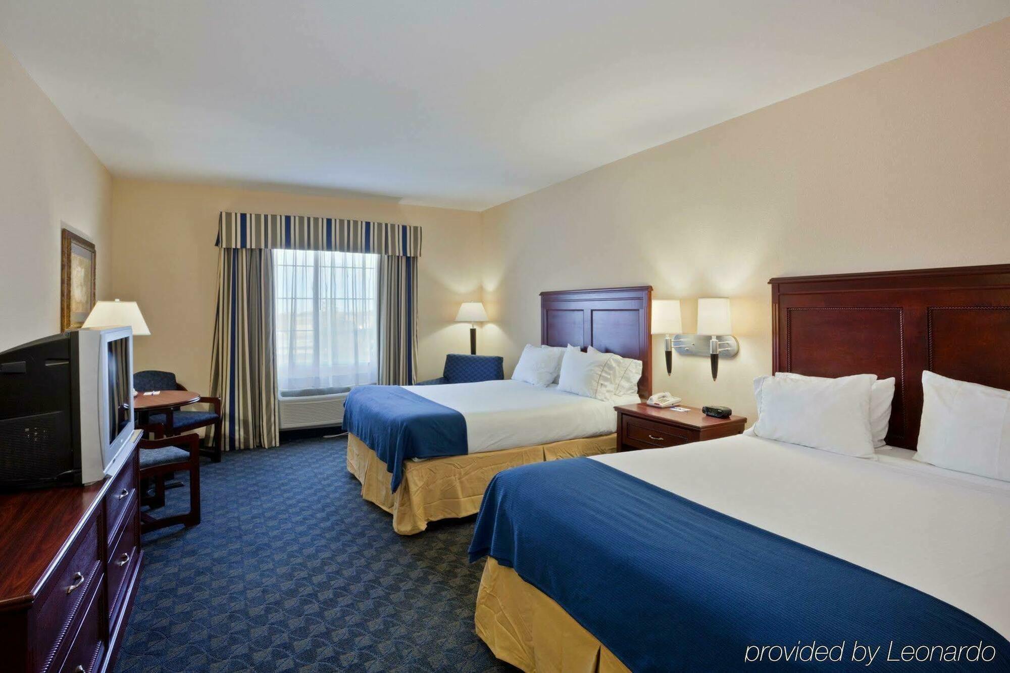Holiday Inn Express Hotel & Suites Pampa By Ihg Buitenkant foto