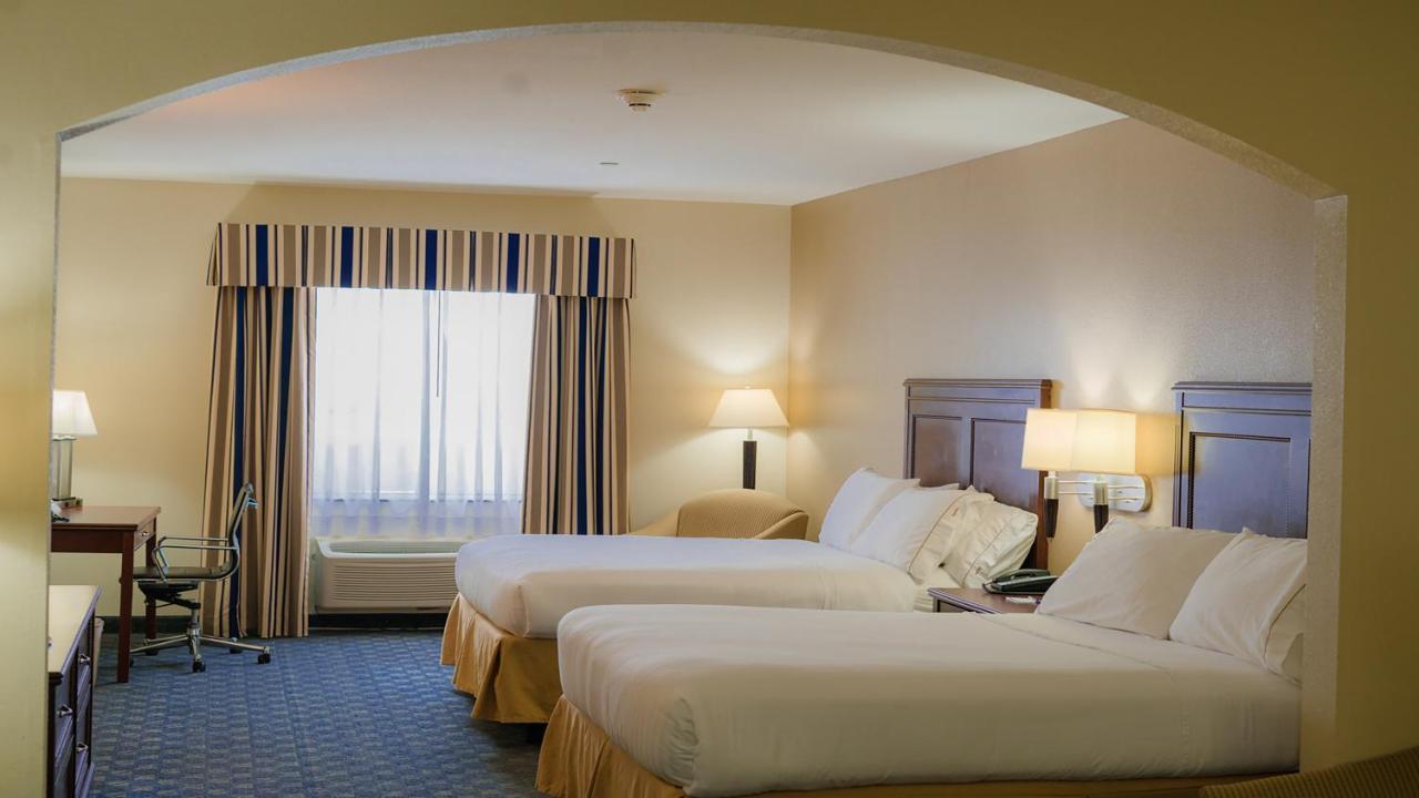 Holiday Inn Express Hotel & Suites Pampa By Ihg Buitenkant foto