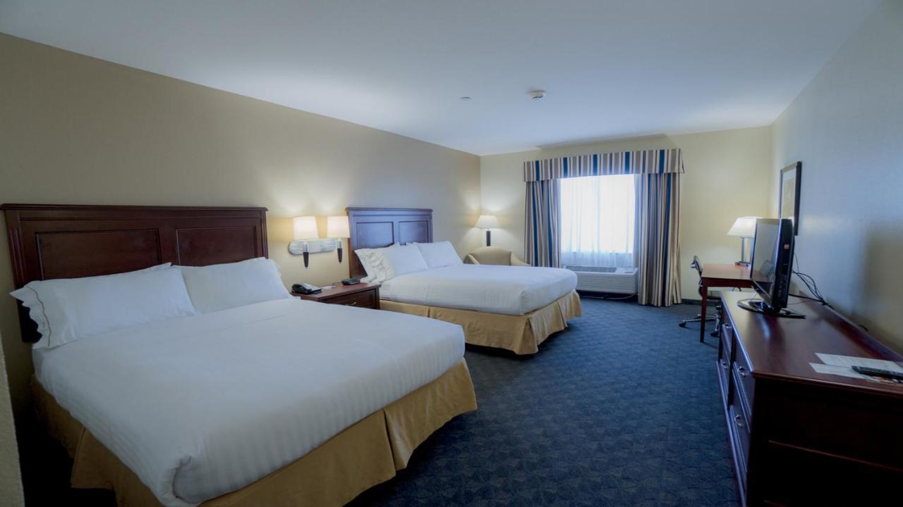 Holiday Inn Express Hotel & Suites Pampa By Ihg Buitenkant foto
