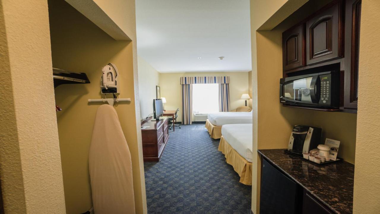 Holiday Inn Express Hotel & Suites Pampa By Ihg Buitenkant foto
