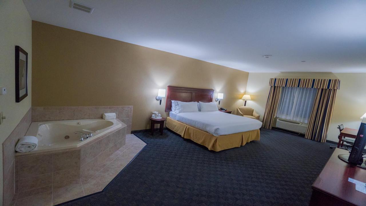 Holiday Inn Express Hotel & Suites Pampa, An Ihg Hotel Buitenkant foto